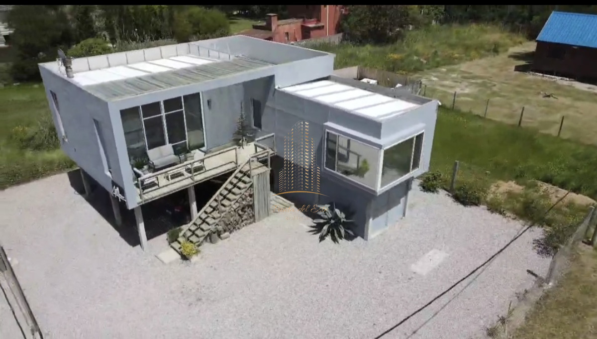 Casa ID.490 - Casa minimalista en venta con vista al mar