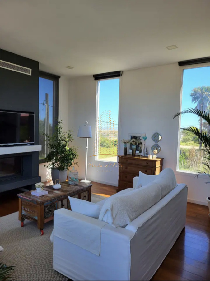Casa ID.490 - Casa minimalista en venta con vista al mar
