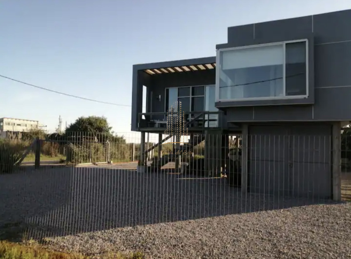 Casa ID.490 - Casa minimalista en venta con vista al mar