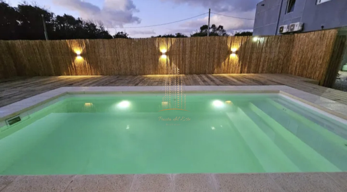 Casa ID.490 - Casa minimalista en venta con vista al mar