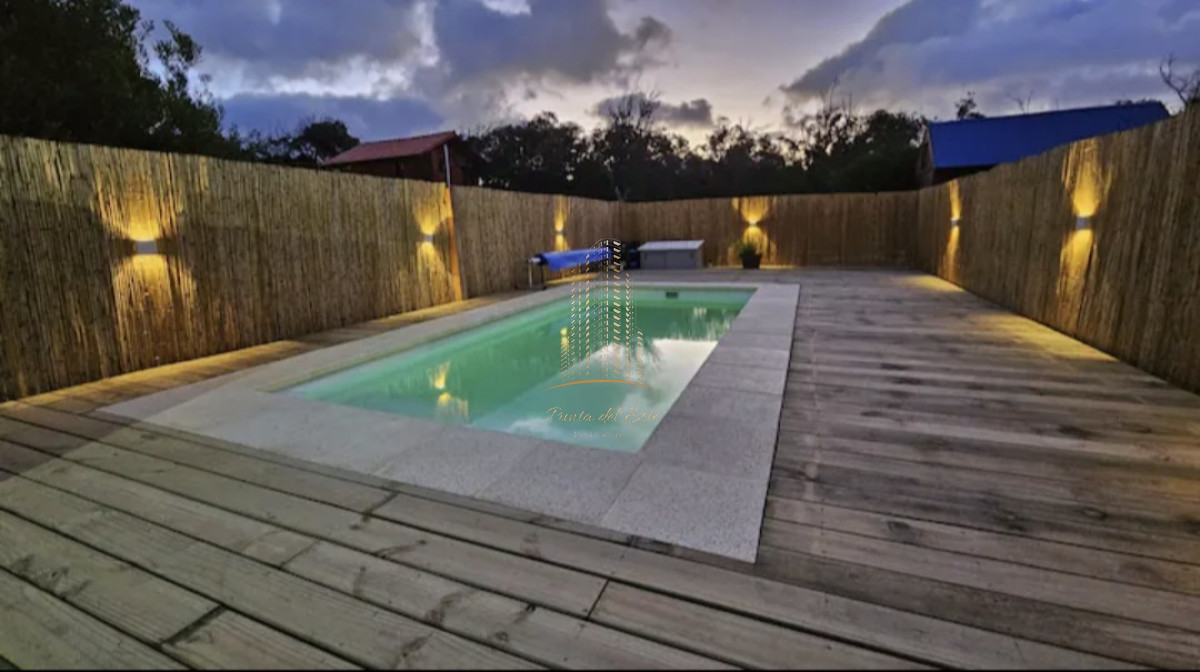 Casa ID.490 - Casa minimalista en venta con vista al mar
