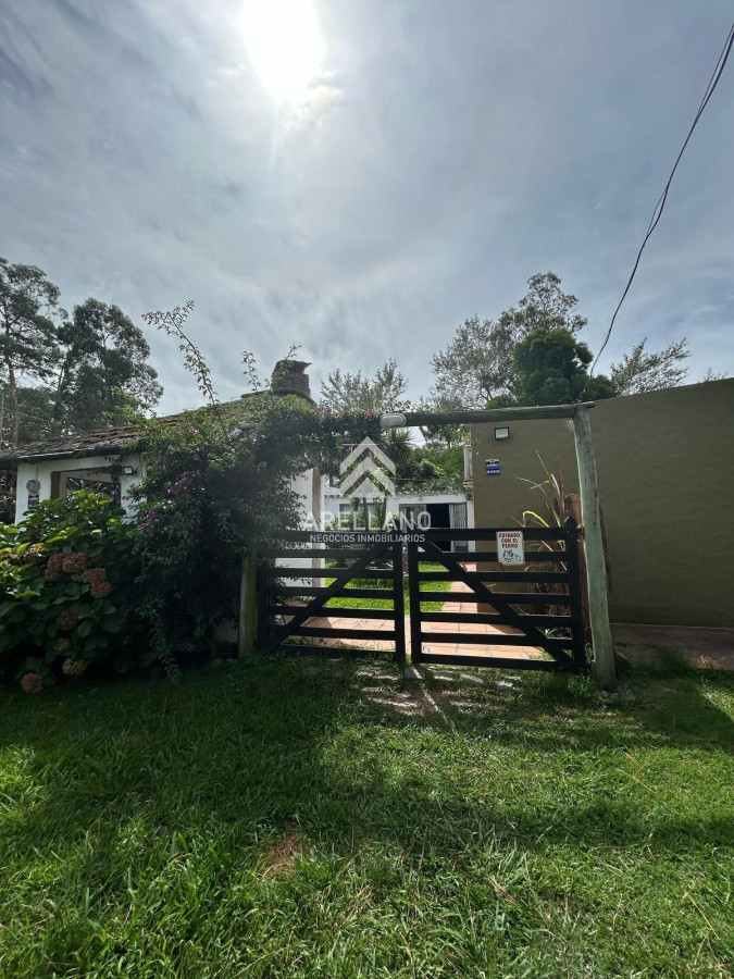 Casa ID.5084 - Venta casa gran terreno balneario San Fransisco cercano a Piriapolis dos dormitorios