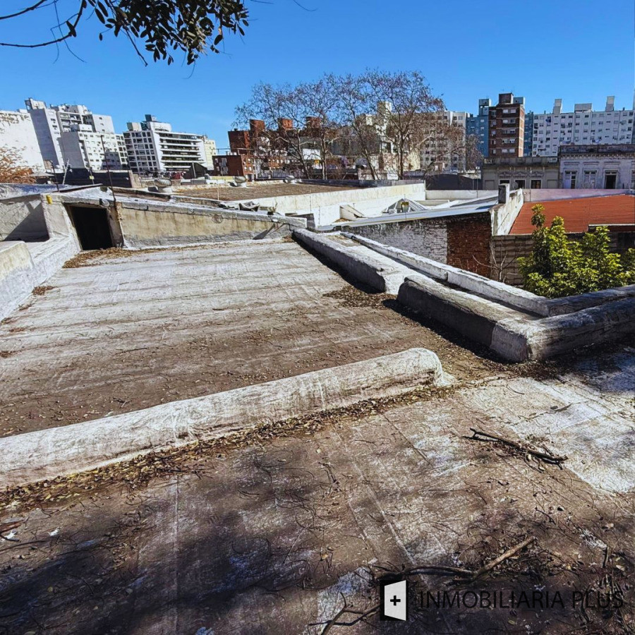 Casa ID.1566 - Venta Casa a reciclar con 185 m2 y 5 dormitorios, 2 baños en Aguada de Montevideo