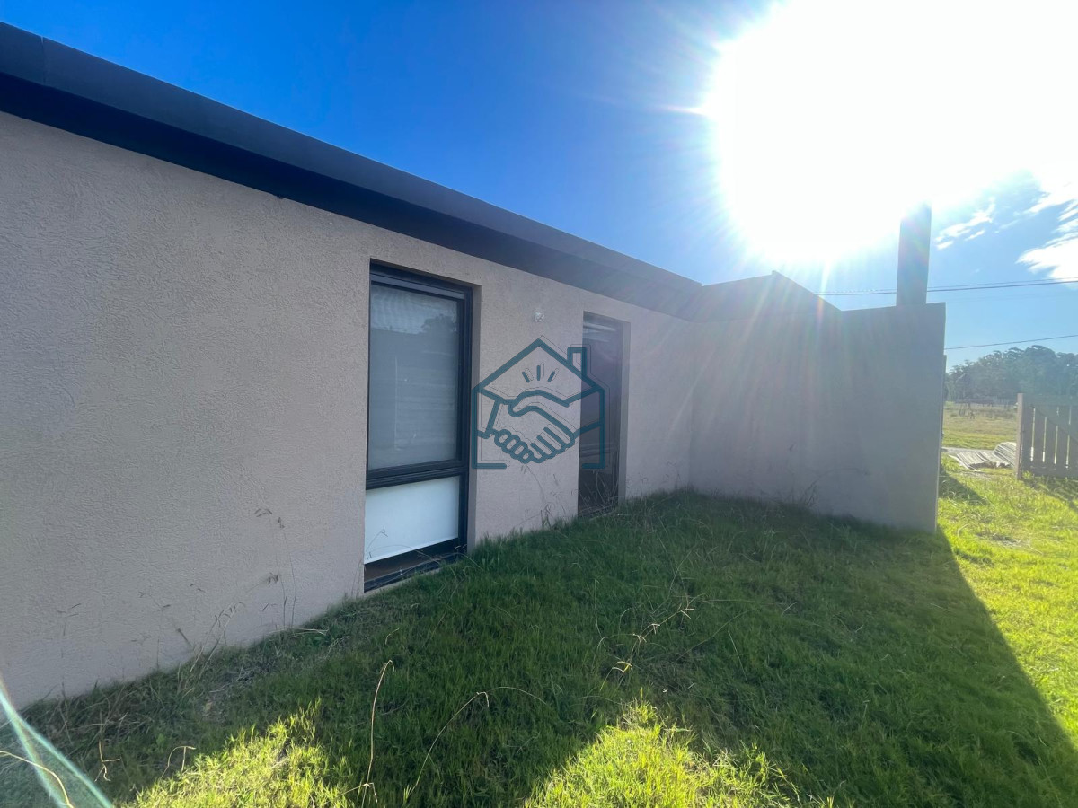 Casa ID.1514/Casa-dos-dormitorios-a-estrenar-en-venta- - Casa dos dormitorios a estrenar en venta 