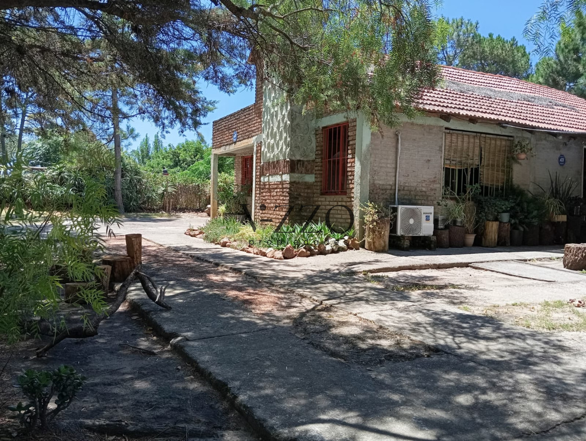 Casa ID.1350/Oportunidad-casa-en-venta-en-Pinamar-en-excelente-estado-con-gran-terreno - Oportunidad casa en venta en Pinamar en excelente estado con gran terreno