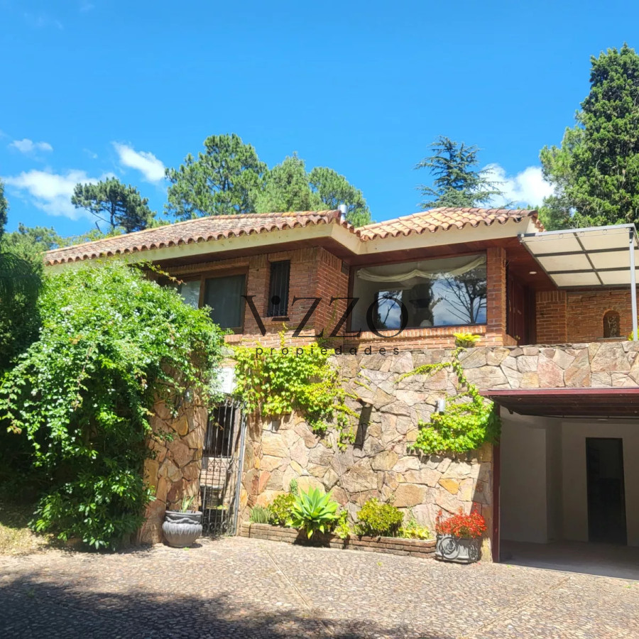 Casa ID.1351/Magnifico-Chalet-en-venta-en-Punta-Ballena-con-Apto-de-servicio - Magnifico Chalet en venta en Punta Ballena con Apto de servicio