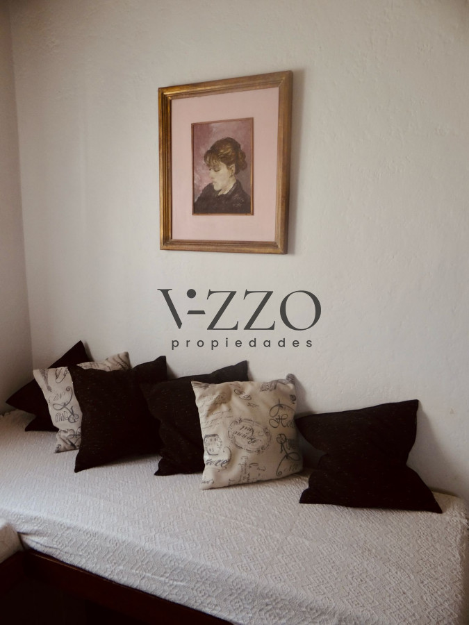 Casa ID.1353/Oportunidad-de-inversión-4-casas-en-venta-aptas-banco-a-media-cuadra-del-mar-en-Rocha- - Oportunidad de inversión 4 casas en venta aptas banco a media cuadra del mar en Rocha 