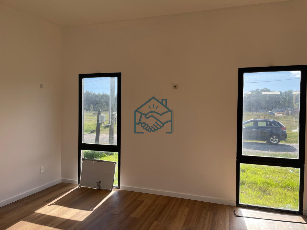 Casa ID.1514/Casa-dos-dormitorios-a-estrenar-en-venta- - Casa dos dormitorios a estrenar en venta 