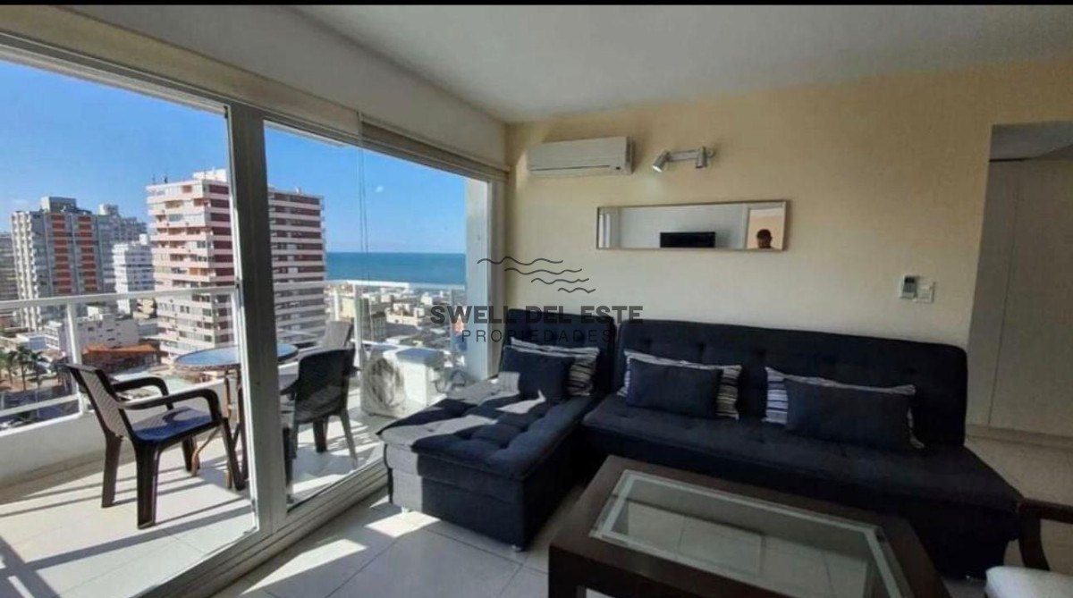 Apartamento ID.121 - VENTA con renta actual dos dormitorios Lux Tower piso alto