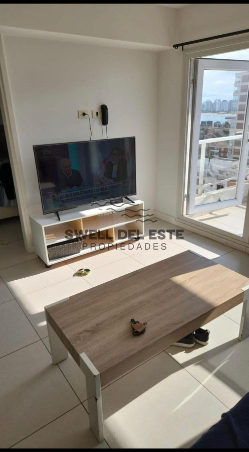 Apartamento ID.121 - VENTA con renta actual dos dormitorios Lux Tower piso alto