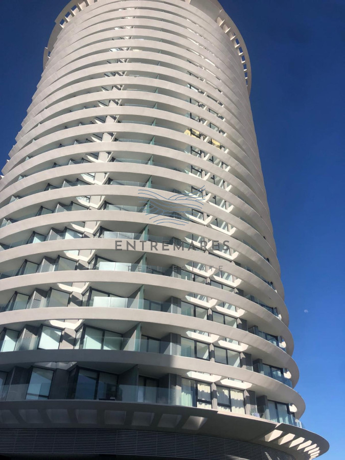 Apartamento ID.163 - Venta excelente apartamento en piso alto en Art Tower 3 suites 