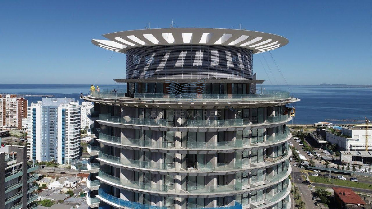 Apartamento ID.163 - Venta excelente apartamento en piso alto en Art Tower 3 suites 