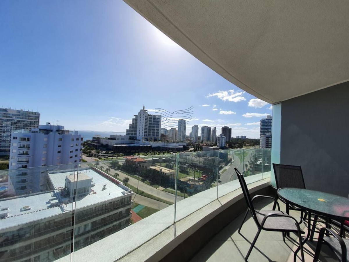 Apartamento ID.163 - Venta excelente apartamento en piso alto en Art Tower 3 suites 
