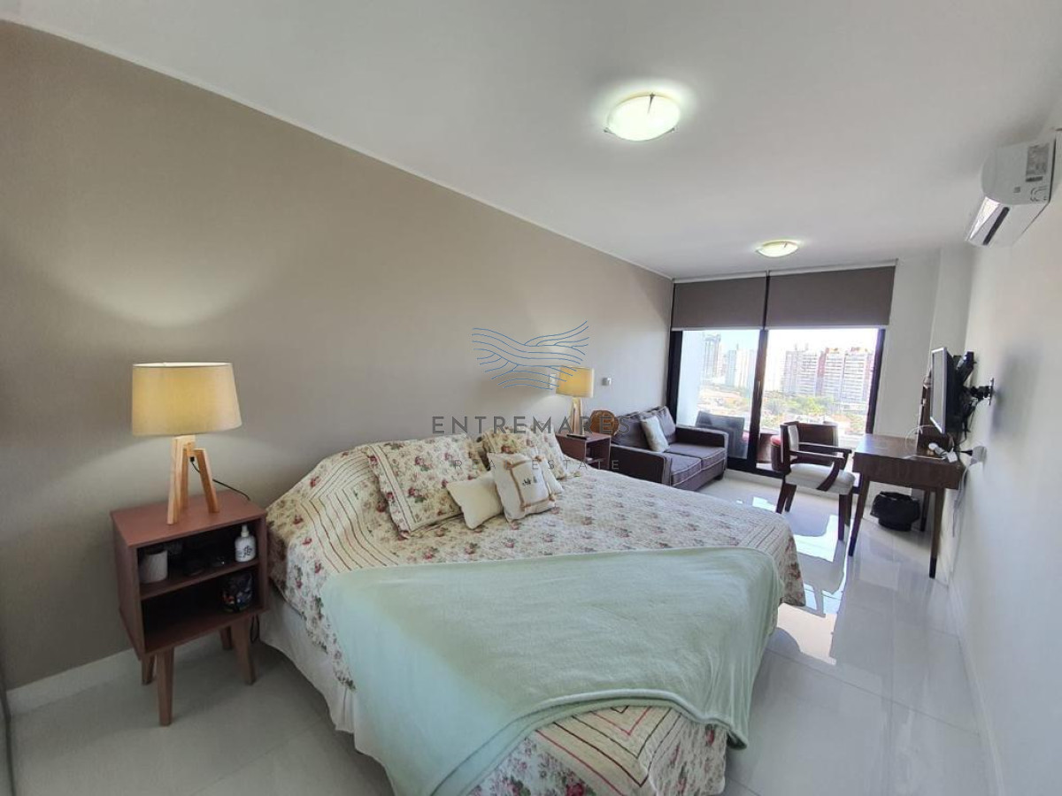 Apartamento ID.163 - Venta excelente apartamento en piso alto en Art Tower 3 suites 