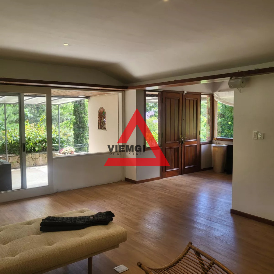 Casa ID.9 - Magnifico Chalet en venta en Punta Ballena con Apto de servicio