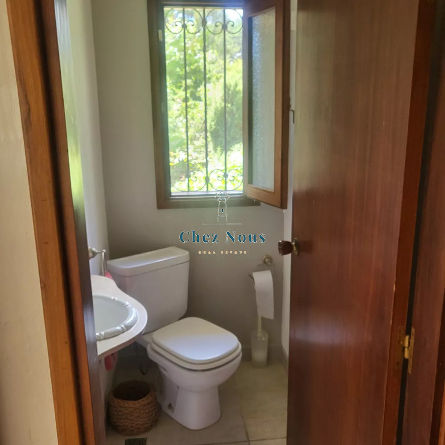 Casa ID.1246 - Magnifico Chalet en venta en Punta Ballena con Apto de servicio