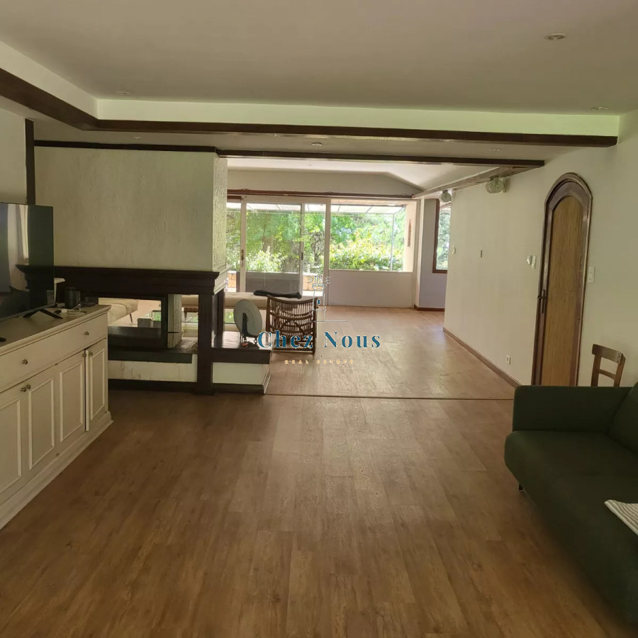 Casa ID.1246 - Magnifico Chalet en venta en Punta Ballena con Apto de servicio