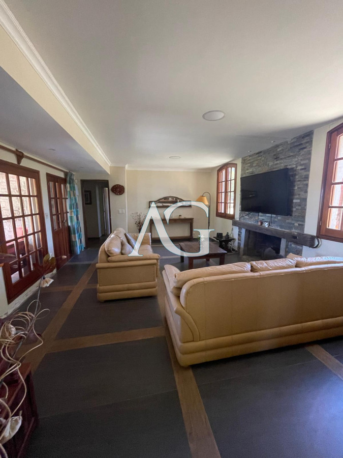 Chacra ID.183 - Venta de Chacra de 6 Ha con 2 casas  en Zanja de Chavez 