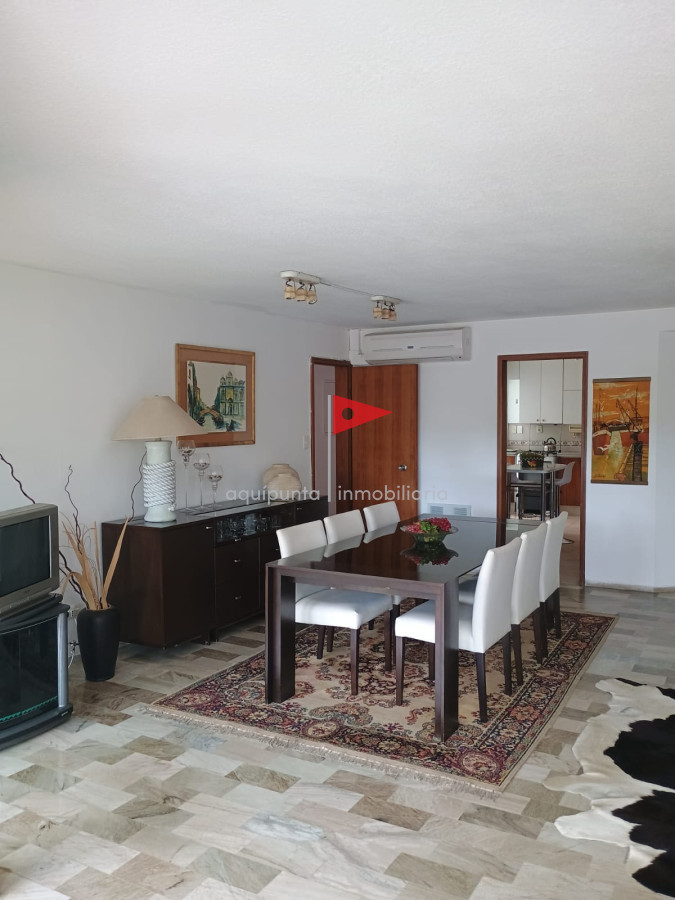 Apartamento ID.53 - Venta Roosvelt Center piso planta baja 3 mas dependencia