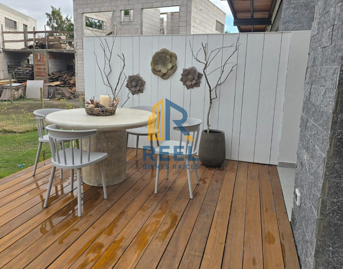 Casa ID.56 - Espectacular casa en el corazón de la Barra - Punta del Este 