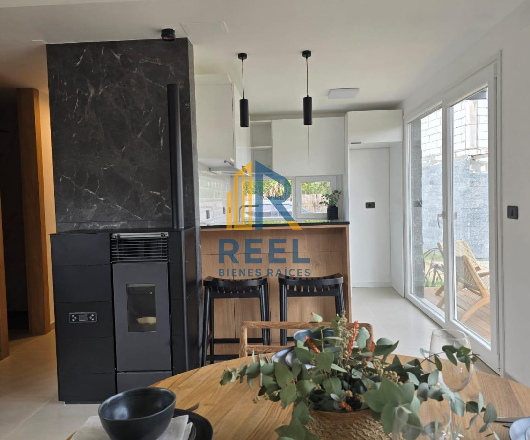 Casa ID.56 - Espectacular casa en el corazón de la Barra - Punta del Este 