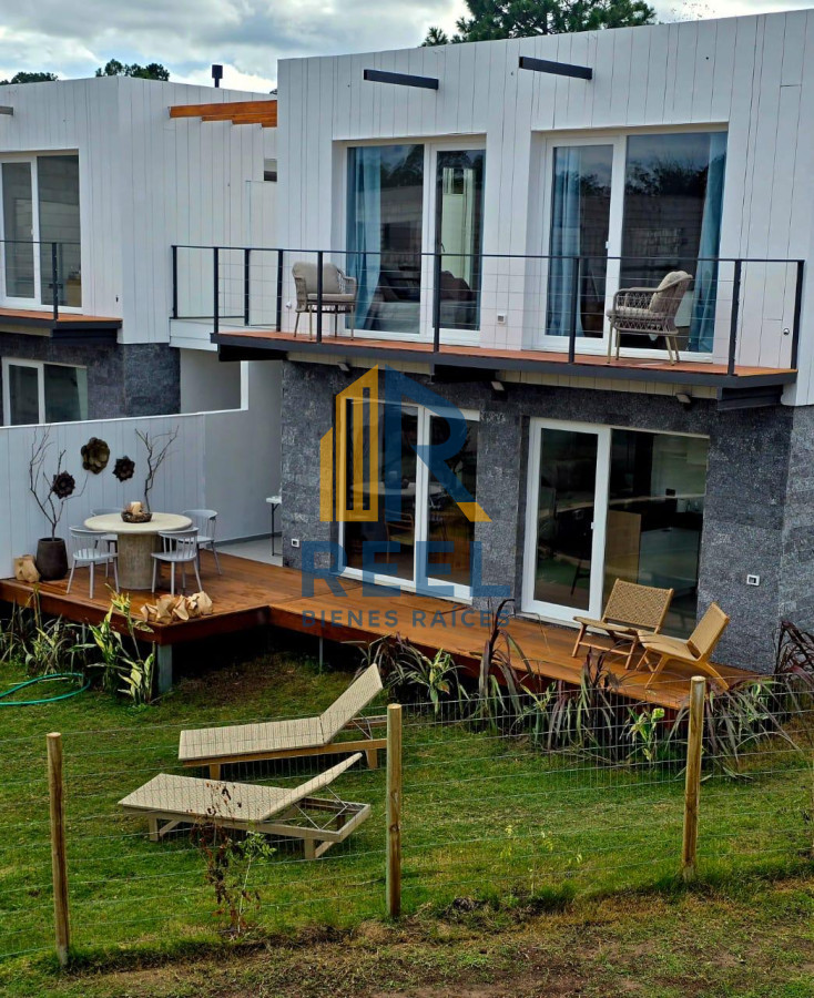 Casa ID.56 - Espectacular casa en el corazón de la Barra - Punta del Este 