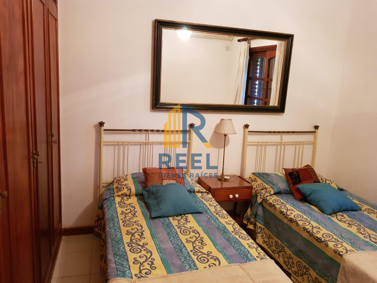 Casa ID.52 - Alquiler anual gran casa zona El Chorro a 100 mtrs del mar 
