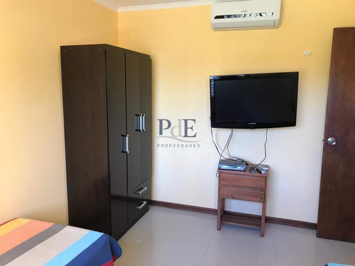 Casa de 3 dormitorios en La Juanita equipada 250 metros del mar. - Imagen 15