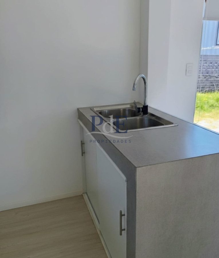  MODERNO PH 2DORM , MAS 500 M2 TERRENO U$S 120000 - Imagen 6