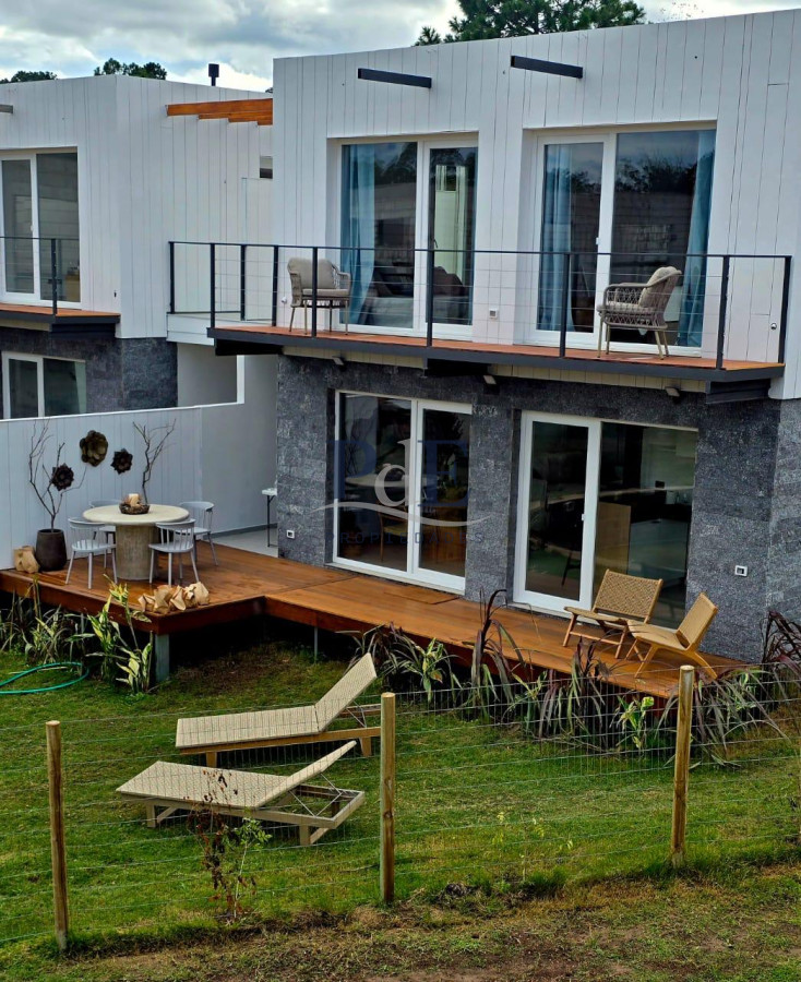 Casa a 500mts de la Playa en la Barra de 2 dormitorios. - Imagen 3