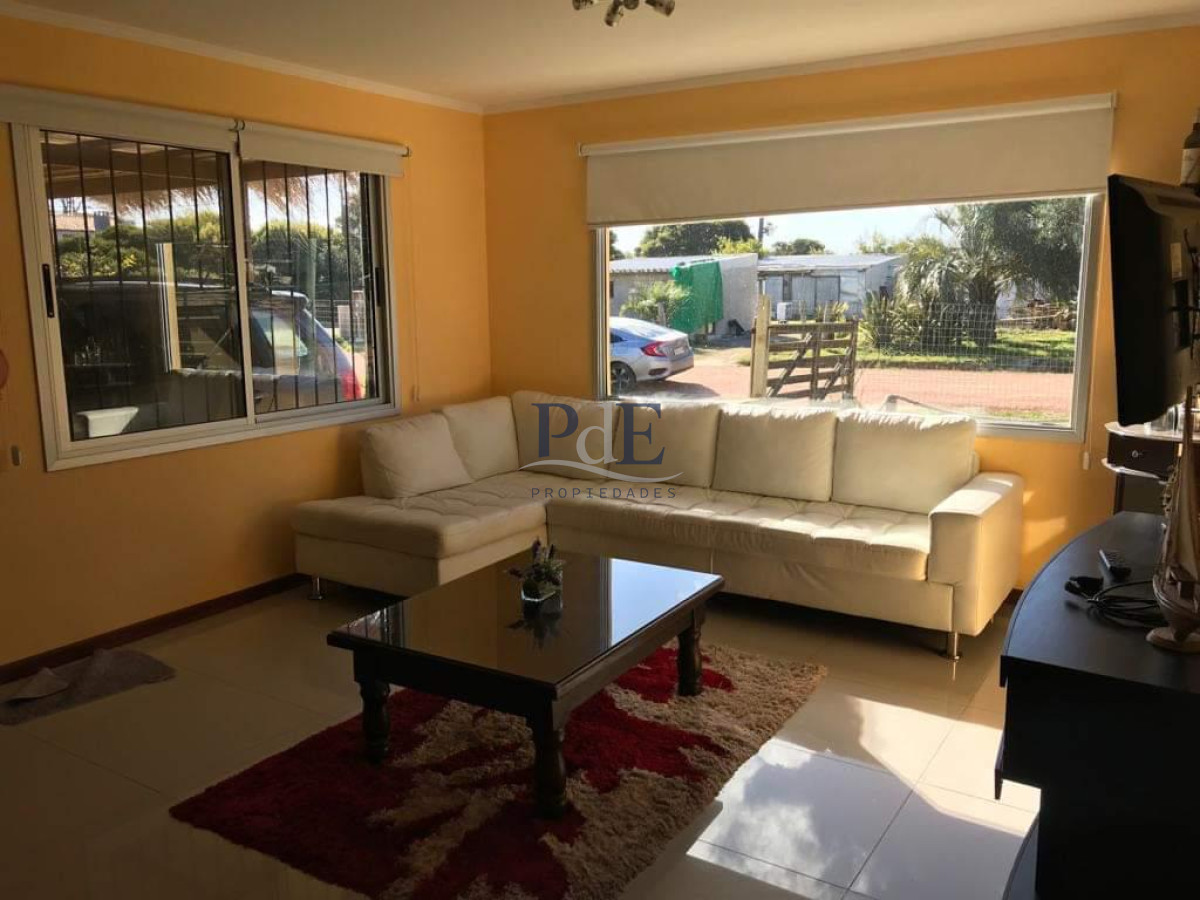 Casa de 3 dormitorios en La Juanita equipada 250 metros del mar. - Imagen 6