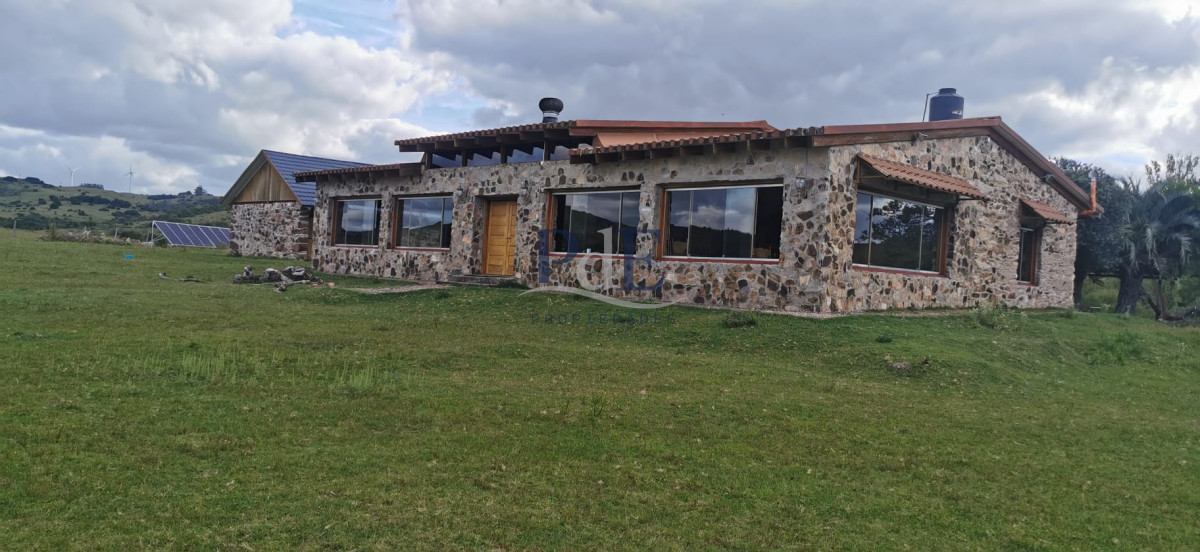 Campo agrícola, ganadero ubicado en un entorno natural. Maldonado