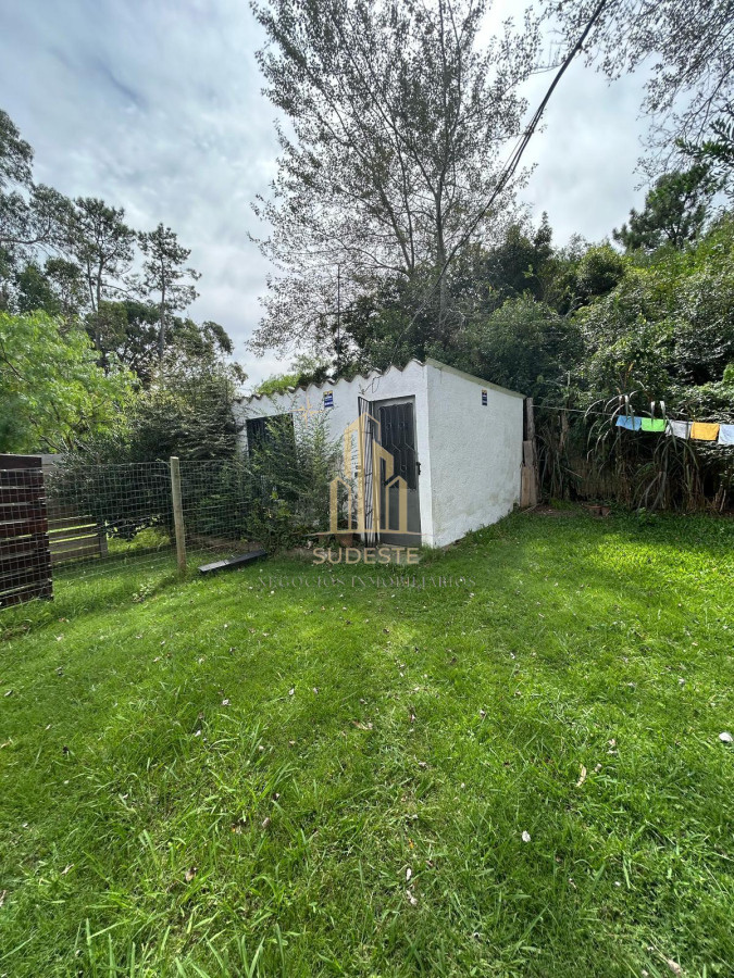 Casa ID.50 - Venta casa gran terreno balneario San Fransisco cercano a Piriapolis dos dormitorios