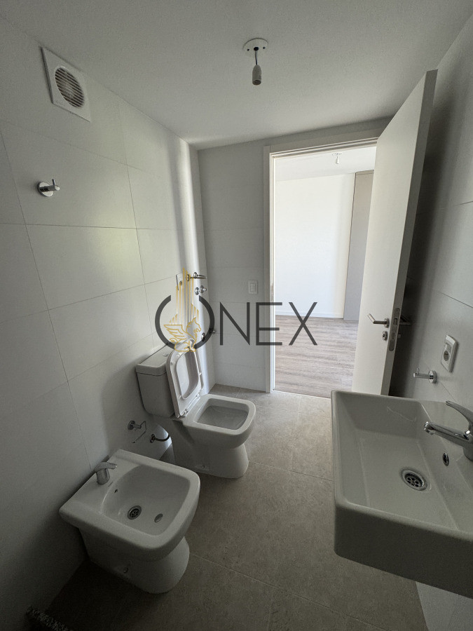Apartamento ID.3215 - Alquiler 1 Dormitorio a estrenar con garaje, balcón y terraza privada !
