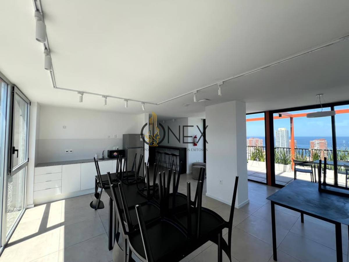 Apartamento ID.3518 - VENTA DE APARTAMENTO CON COCHERA VISTA A LA RAMBLA EN BARRIO SUR 