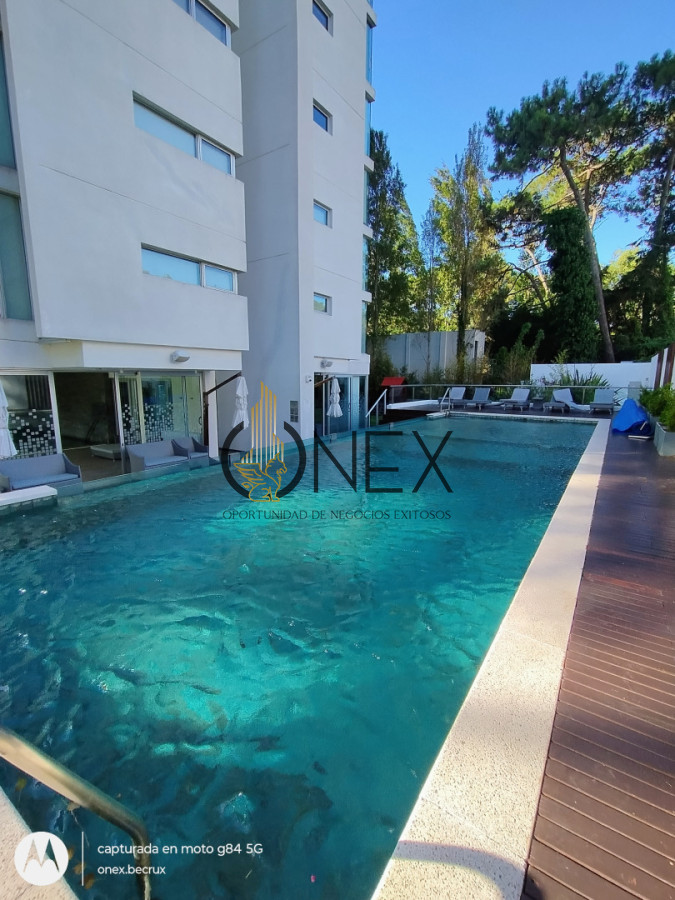 Apartamento ID.4243 - Alquiler anual en torre con amenities – Punta del Este 2 dormitorios 2 baños 