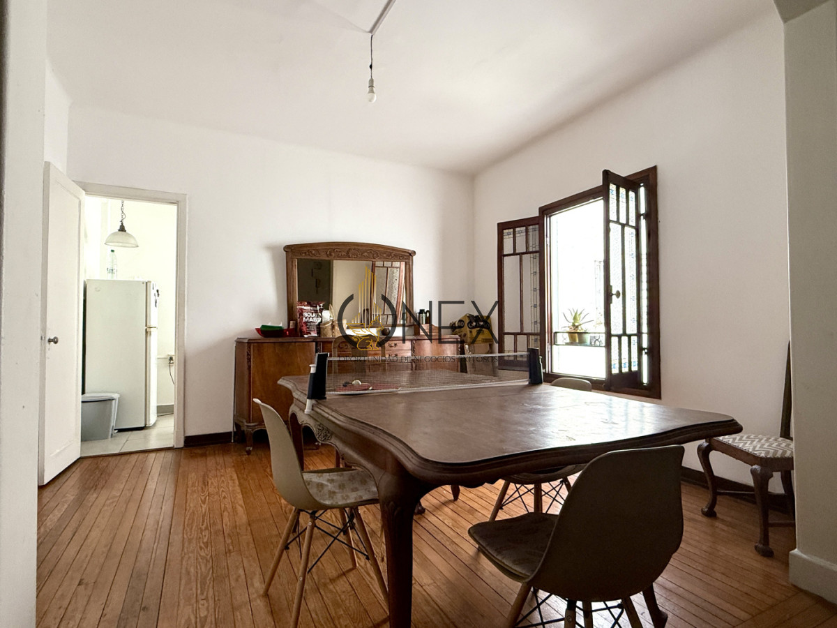 Apartamento ID.3861 - VENTA APARTAMENTO DE EPOCA CON RENTA DE 2 DORMITORIOS. PUNTA CARRETAS, MONTEVIDEO