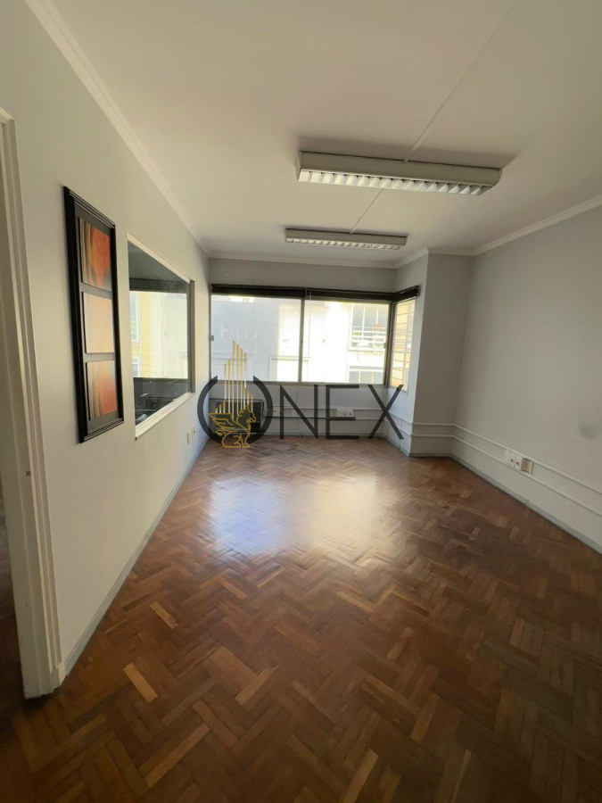 Apartamento ID.2519 - OFICINA EN VENTA CIUDAD VIEJA