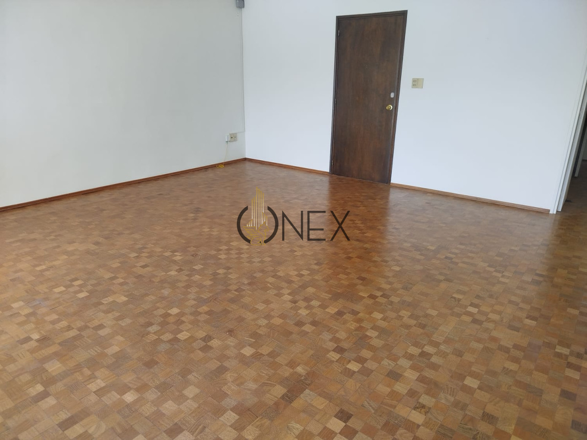 Apartamento ID.3295 - Venta Apartamento 3 dormitorios + servicio en Punta Carretas 