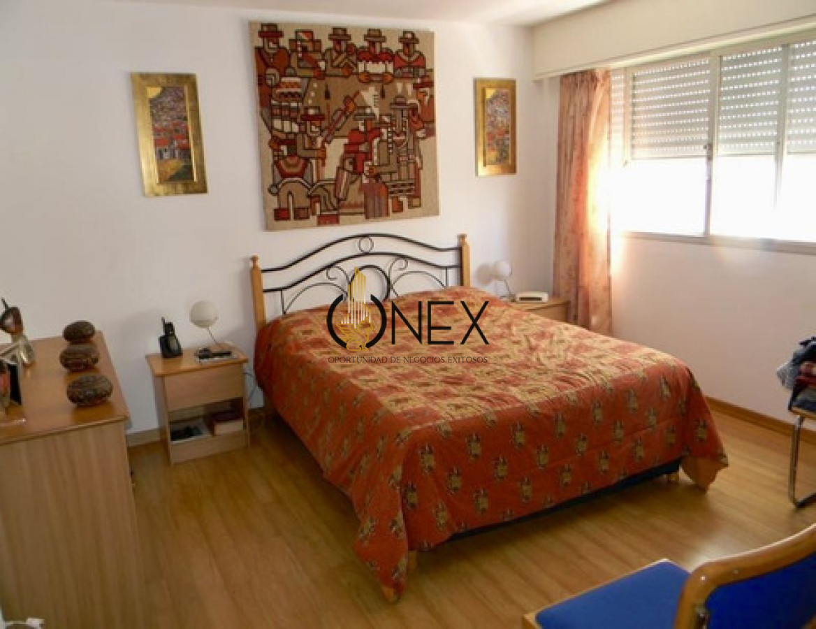 Apartamento ID.3464 - En venta apartamento en Punta del Este de 4 dormitorios. Con vista al puerto