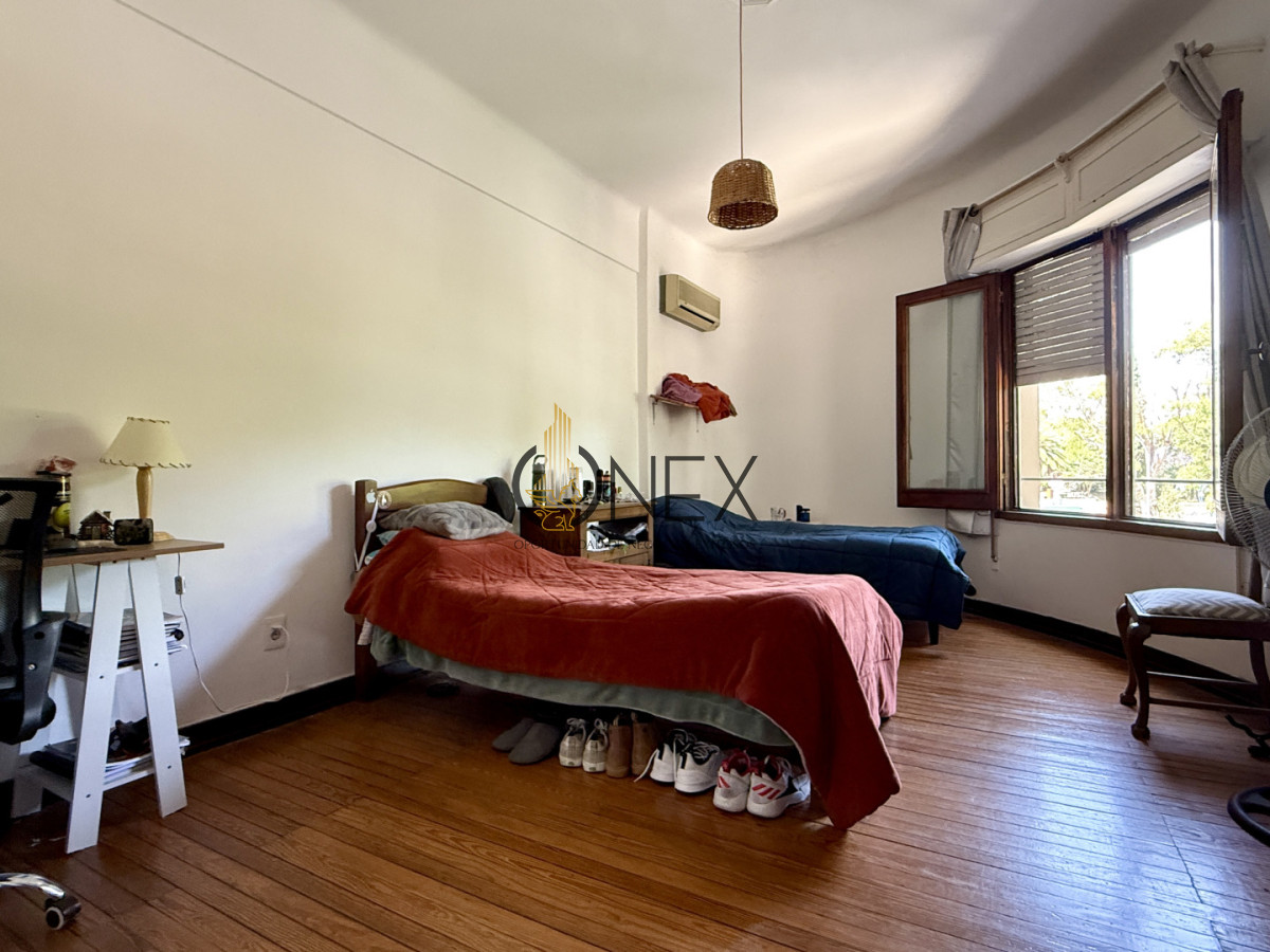 Apartamento ID.3861 - VENTA APARTAMENTO DE EPOCA CON RENTA DE 2 DORMITORIOS. PUNTA CARRETAS, MONTEVIDEO