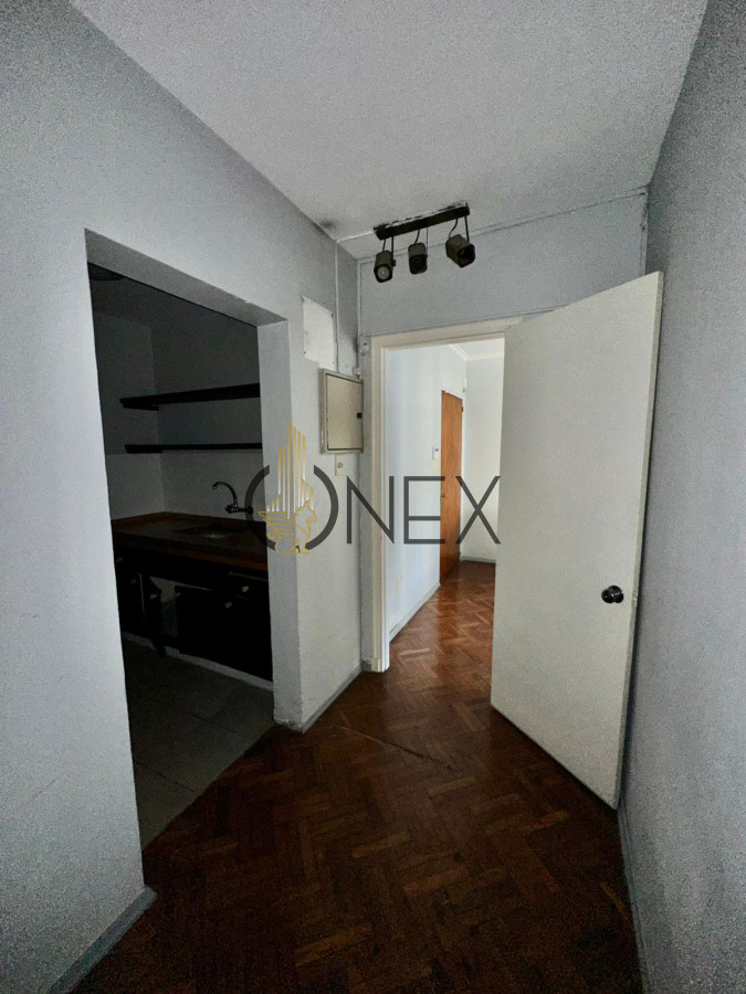 Apartamento ID.2519 - OFICINA EN VENTA CIUDAD VIEJA