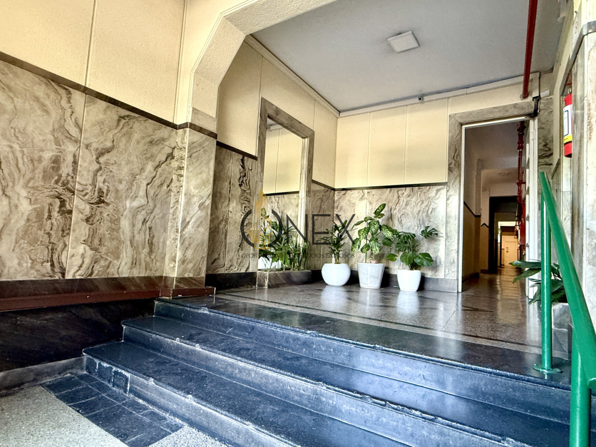 Apartamento ID.3861 - VENTA APARTAMENTO DE EPOCA CON RENTA DE 2 DORMITORIOS. PUNTA CARRETAS, MONTEVIDEO