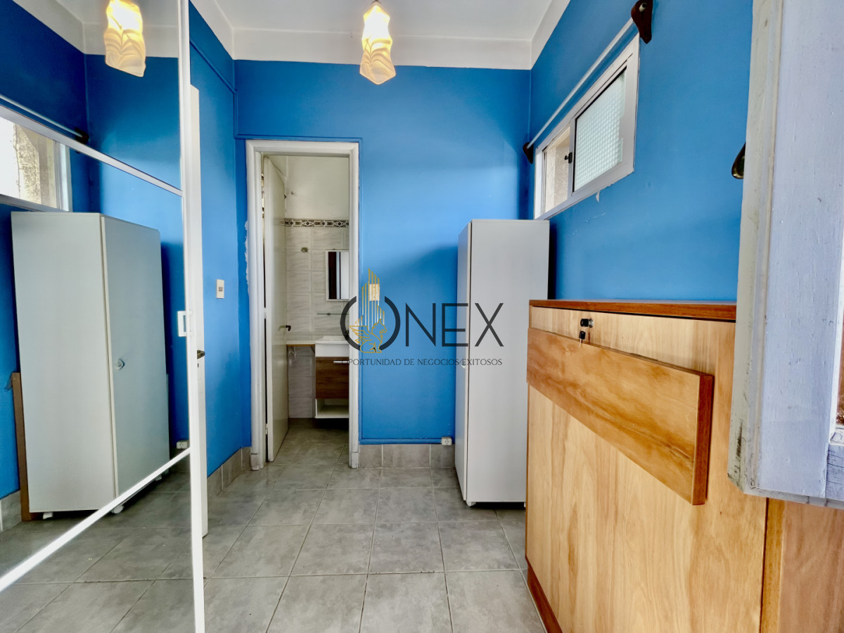 Apartamento ID.3700 - Apartamento en el Centro, de Alta Categoría, con Balcón Integrado y Excepcional Vista al Puerto