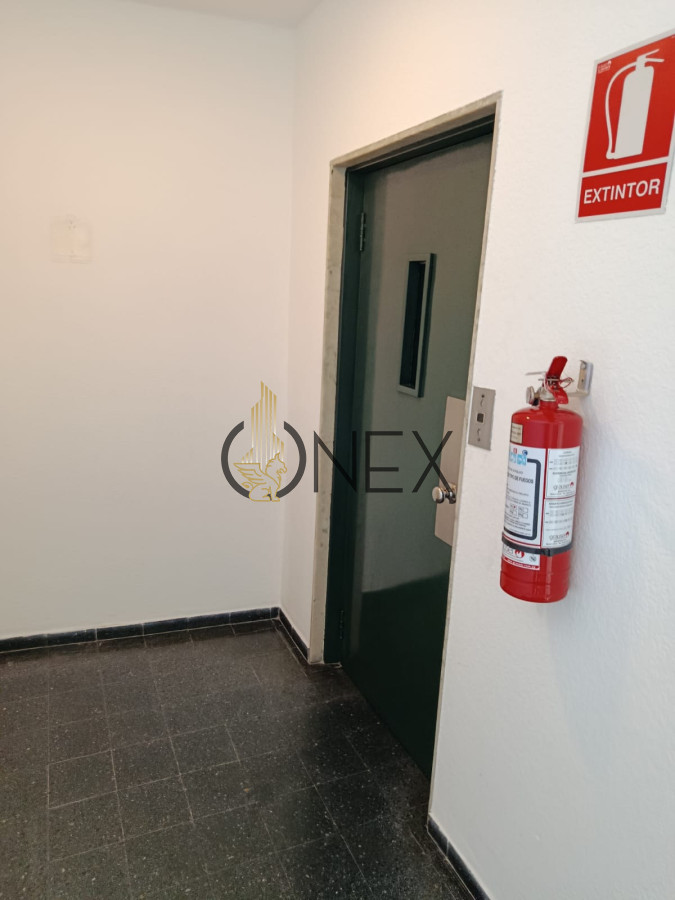 Apartamento ID.3362 - Oportunidad dos monoambientes, dos oficinas o espacio abierto de 83mt2  