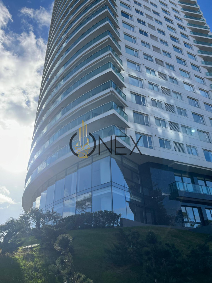 Apartamento ID.1199 - SE VENDE APARTAMENTO PARAMOUNT TOWER PUNTA DEL ESTE