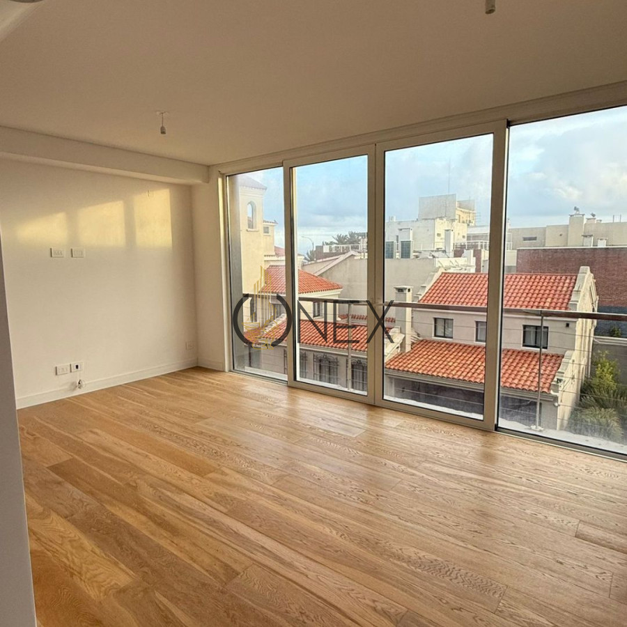 Apartamento ID.2215 - Venta Apartamento Exclusivo de dos dormitorios en Carrasco