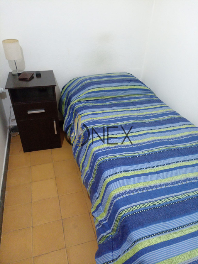 Apartamento ID.3139 - Oportunidad para inversores - 2 aptos + 2 locales comerciales en venta