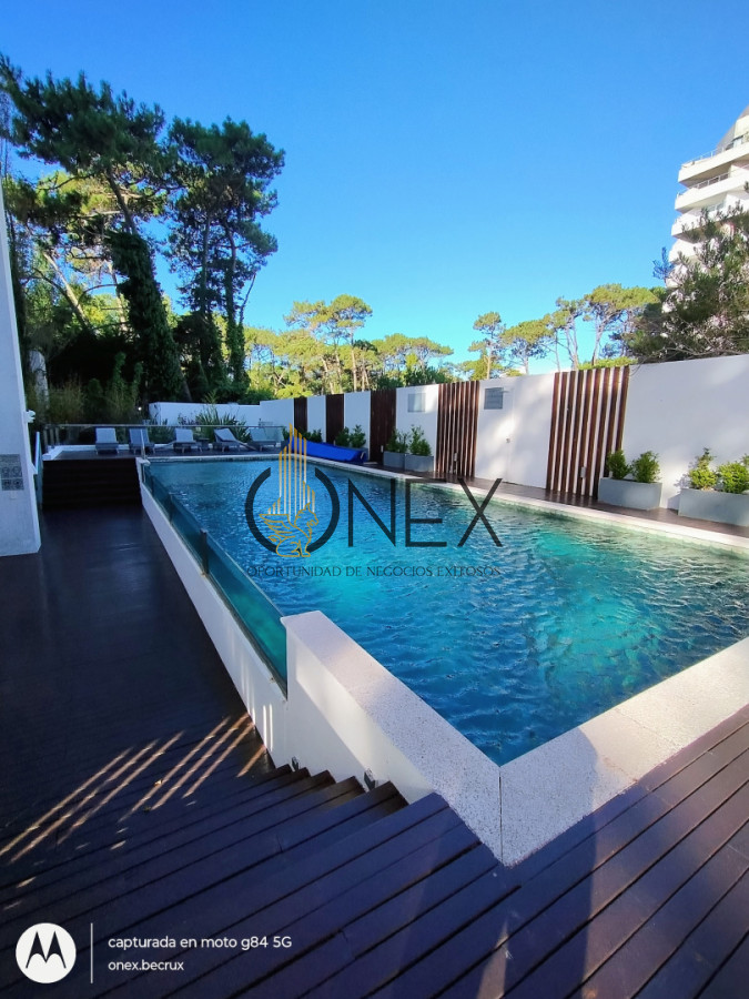 Apartamento ID.4243 - Alquiler anual en torre con amenities – Punta del Este 2 dormitorios 2 baños 