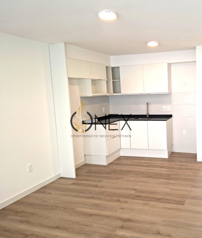 Apartamento ID.3737 - Apartamento en venta de 2 dormitorios en venta con Patio